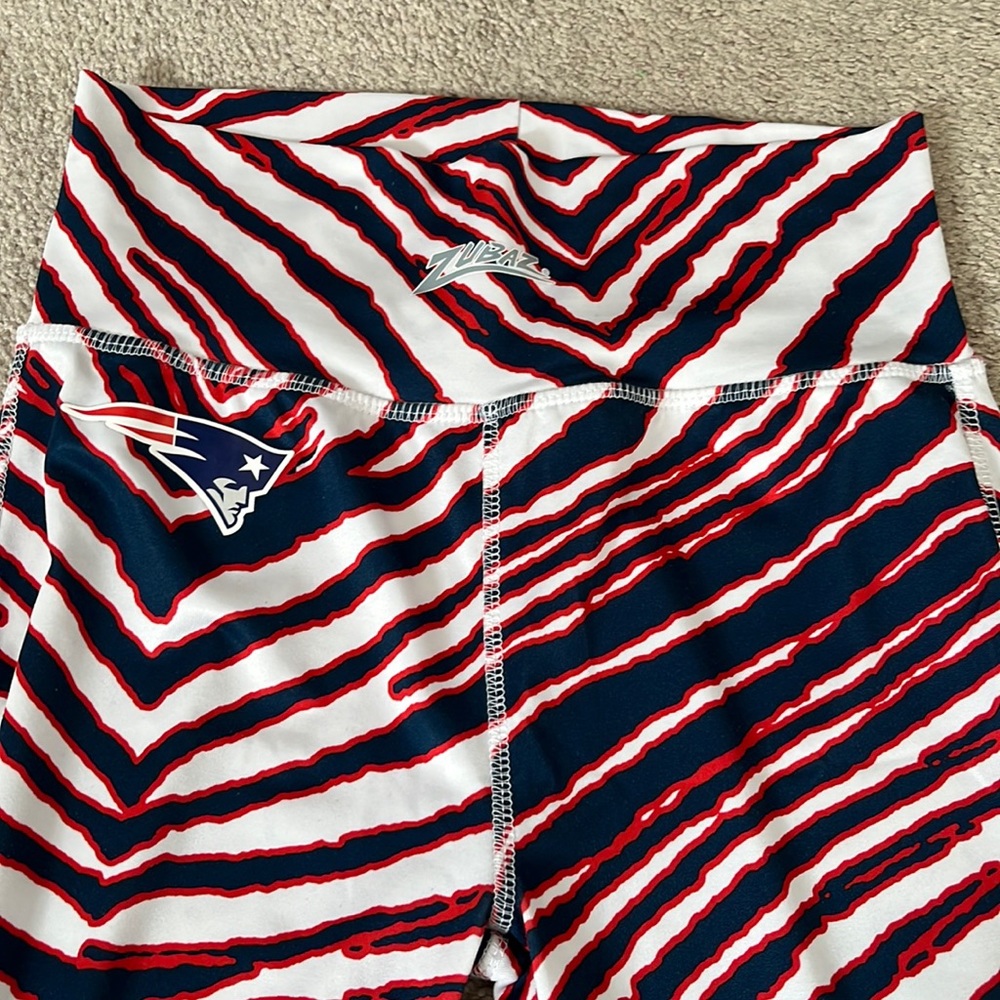 Zubaz - New England Patriots
Navy Blue/Red Zebra Legging